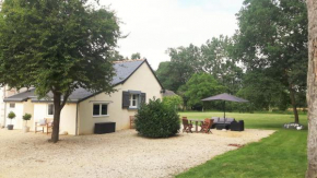 Domaine Chateau La Mothaye-self catering gites- shared pool- Loire valley